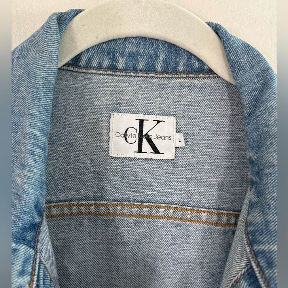 VINTAGE CK Calvin Klein Jean Jacket Medium / Light Wash Size L - Picture 3 of 10